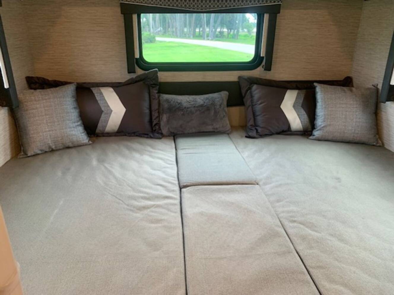 A photo of this 2021 Thor Motor Coach Axis 24.1