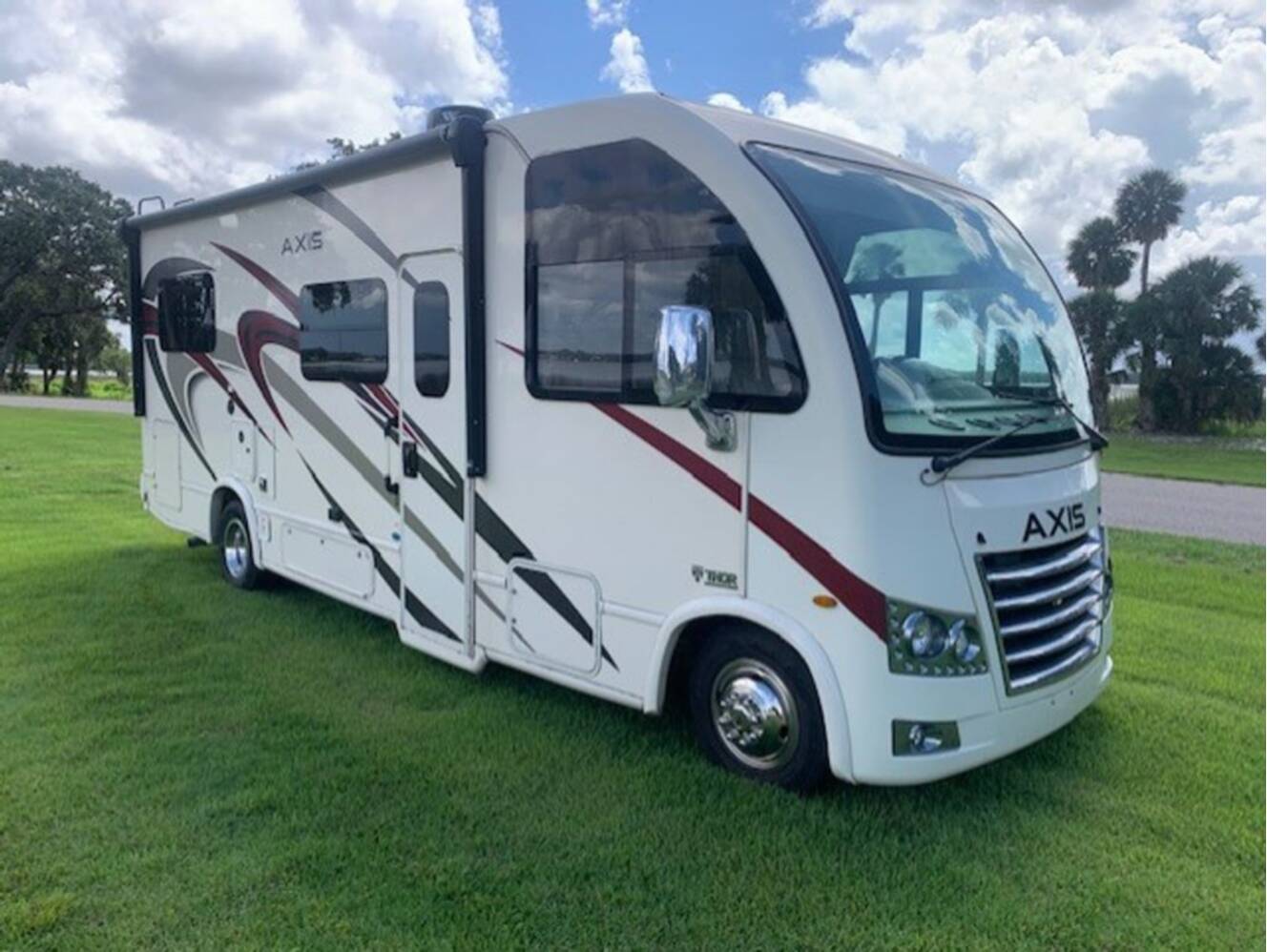 A photo of this 2021 Thor Motor Coach Axis 24.1