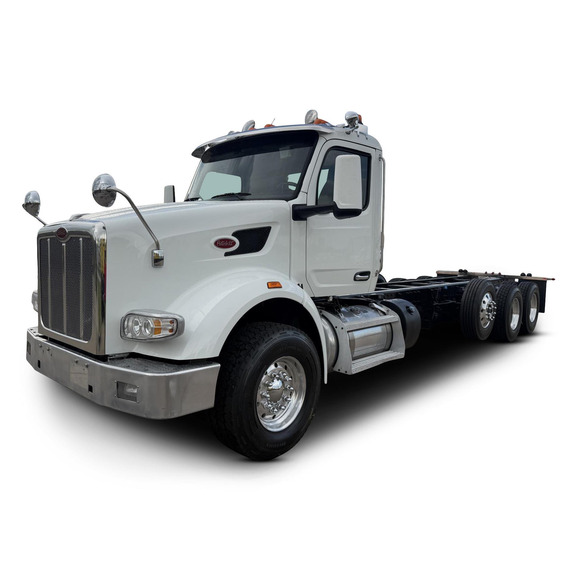 2023 PETERBILT 567 in Houston, TX