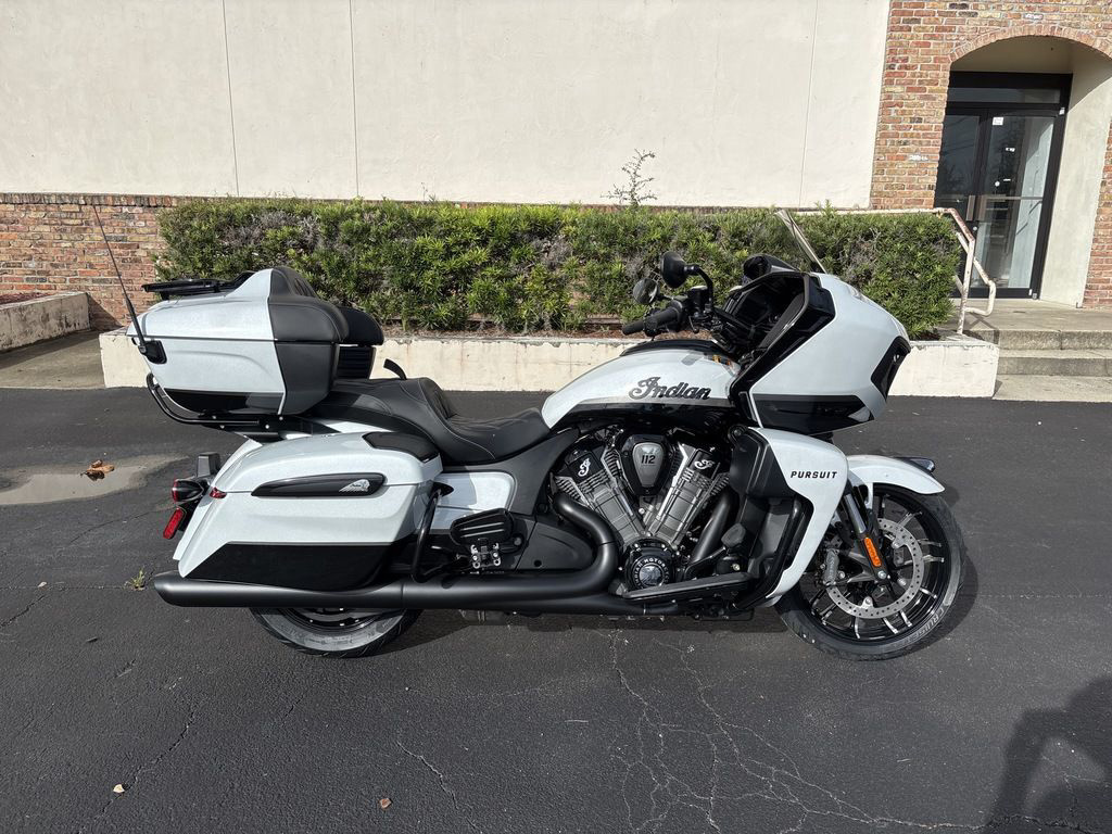 2026 Indian Pursuit Dark Horse 112 W/ Powerband Audio Ghost W DARK HORSE in Daytona Beach, FL