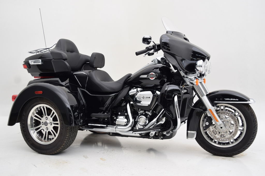 2022 Harley-Davidson FLHTCUTG - Tri Glide Ultra ULTRA CLASSIC in Scott City, MO