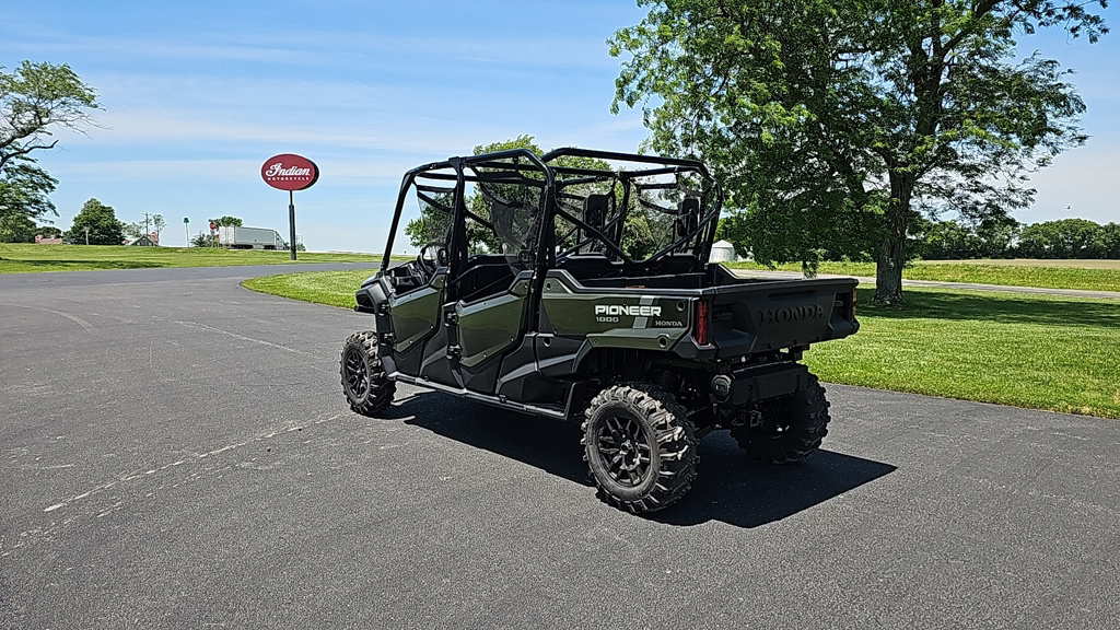 2025 Honda PIONEER 1000-6 Deluxe Crew in charleston IL