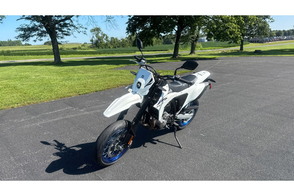 2025 Suzuki DR-Z 4SM Base BASE in Effingham, IL