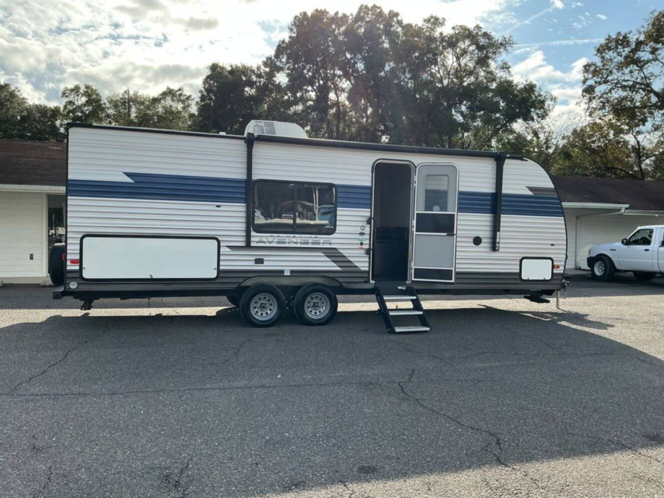 A photo of this 2022 Prime Time Avenger 26BK