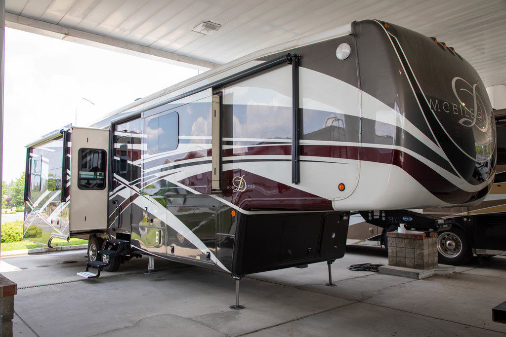 2019 DRV Mobile Suites 39 DBRS3 in spokane WA