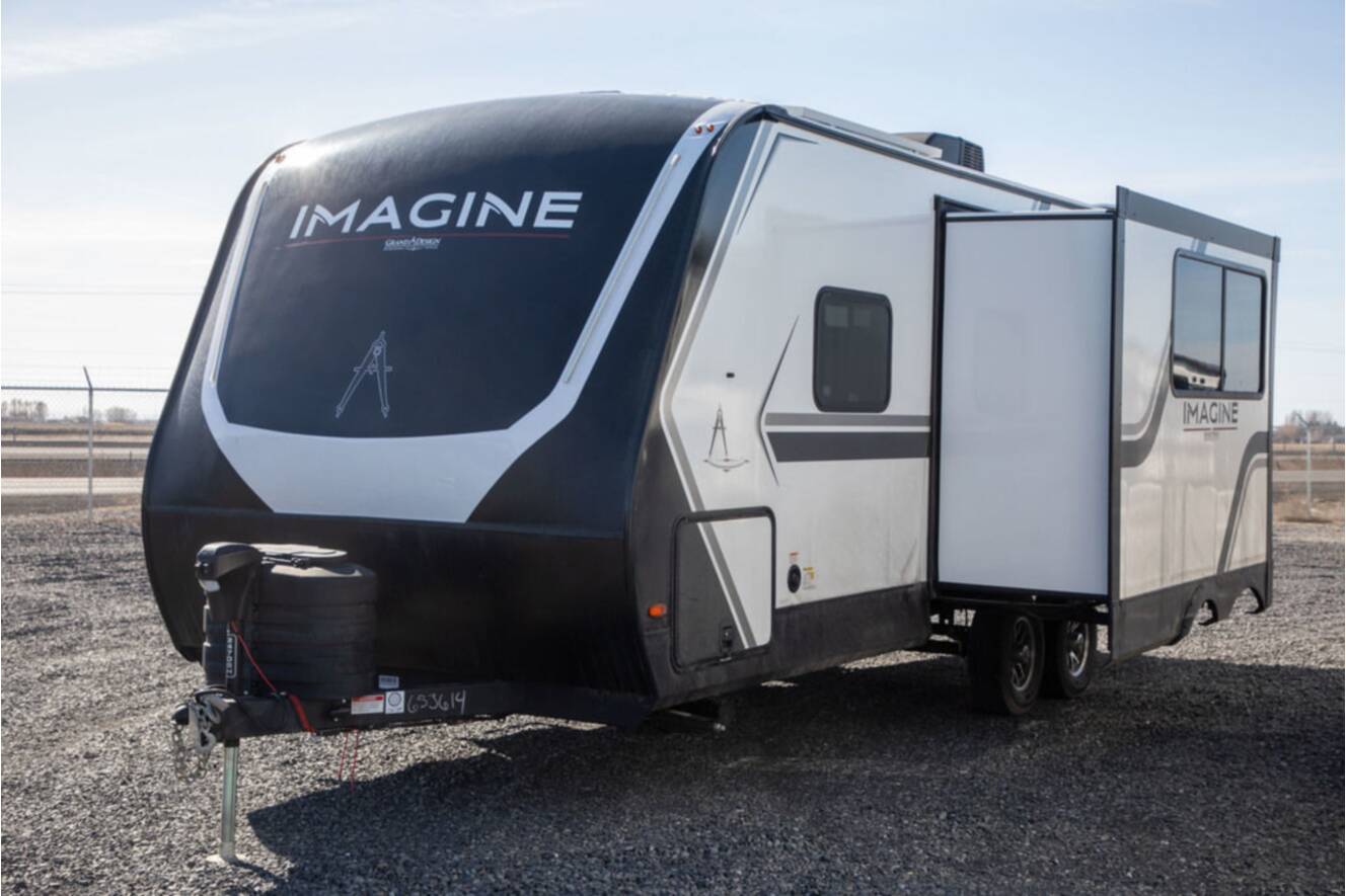 A photo of this 2025 Grand Design Imagine 2470BH
