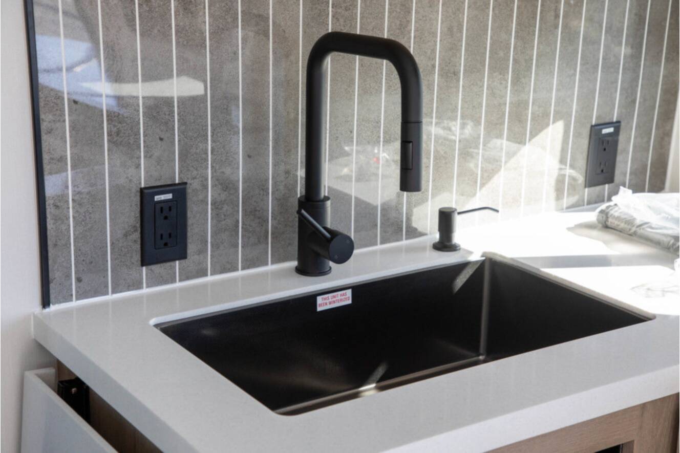 A photo of this 2025 Grand Design Imagine 2470BH