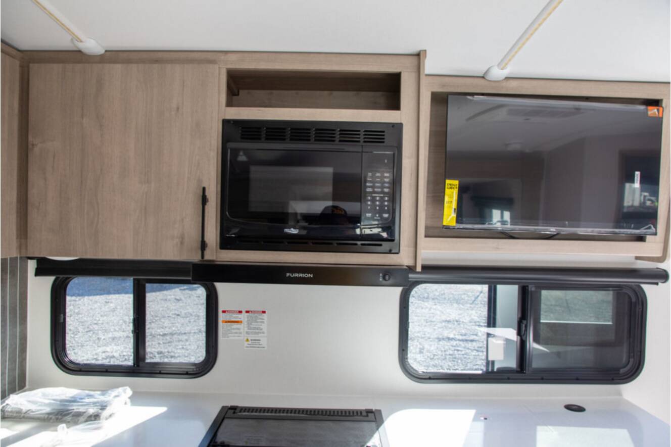 A photo of this 2025 Grand Design Imagine 2470BH