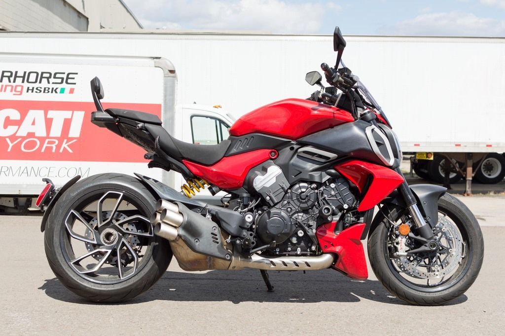 2025 Ducati Diavel V4 Ducati Red V4 in New York, NY