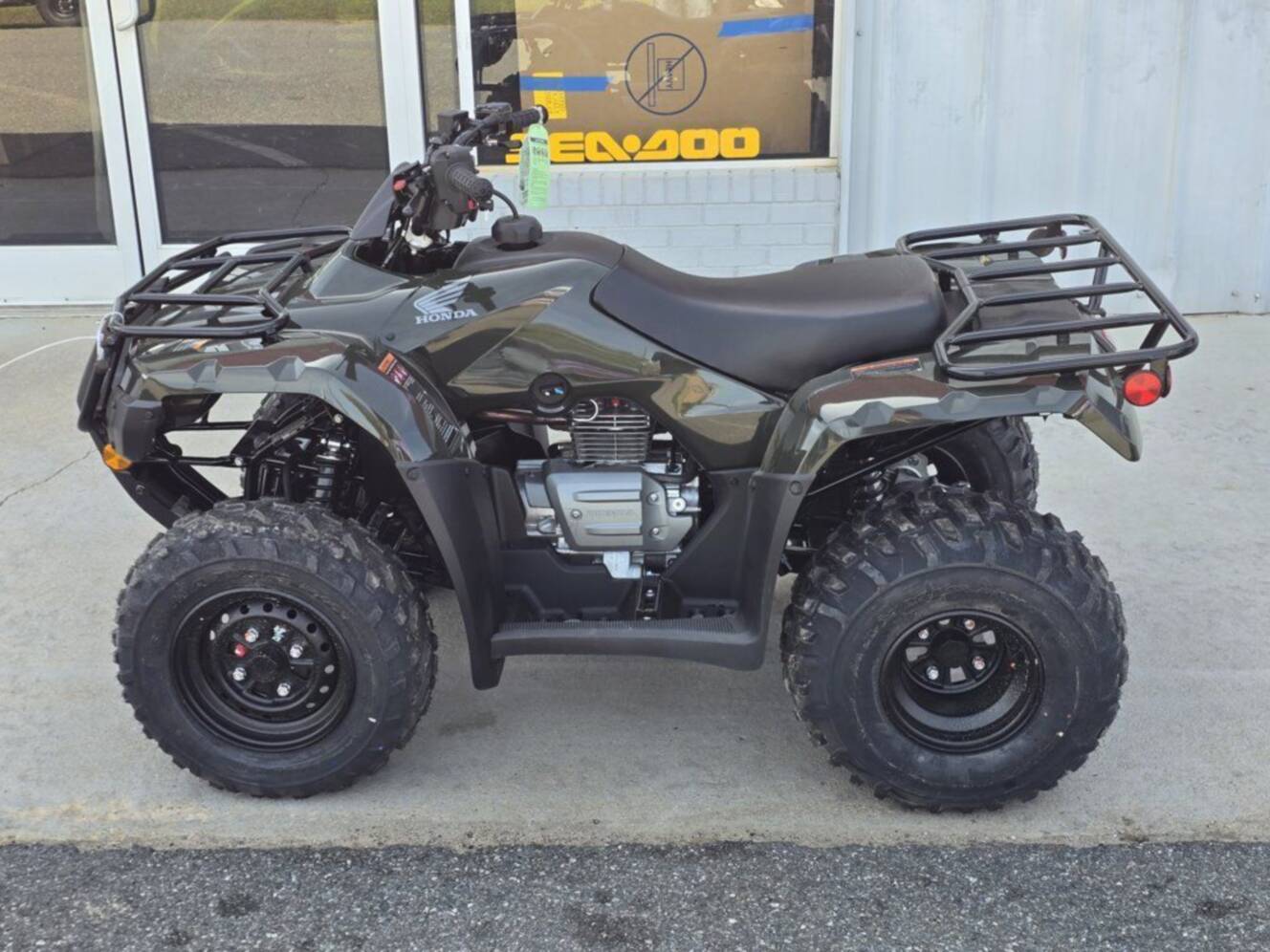 A photo of this 2026 Honda® FourTrax Recon ES