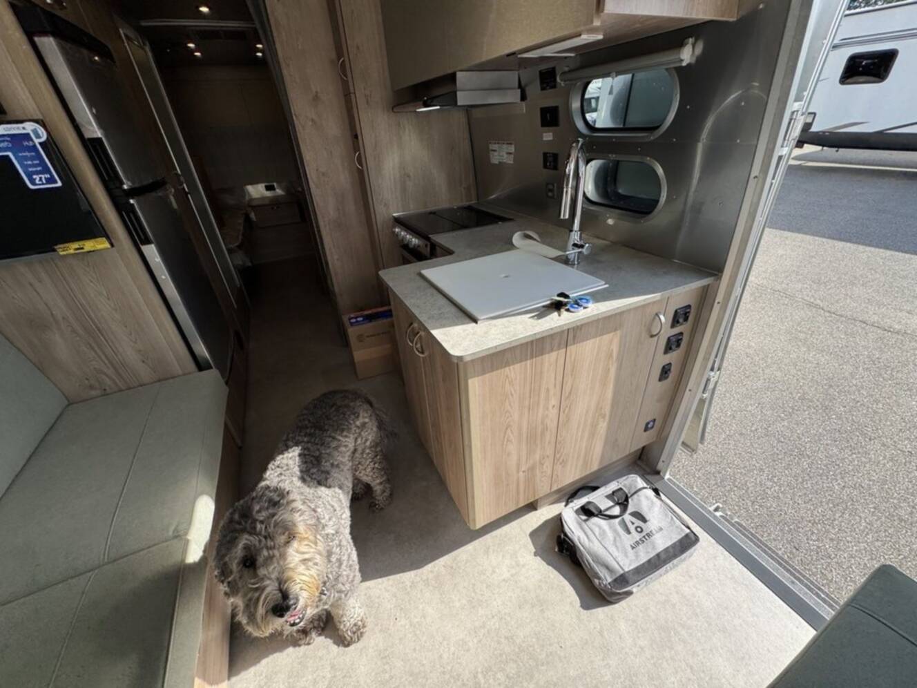 A photo of this 2027 Airstream FLYING CLOUD 25FB