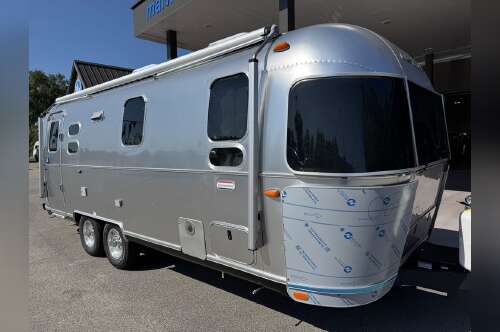 2027 Airstream International INTERNATIONAL 25FB in lorain OH