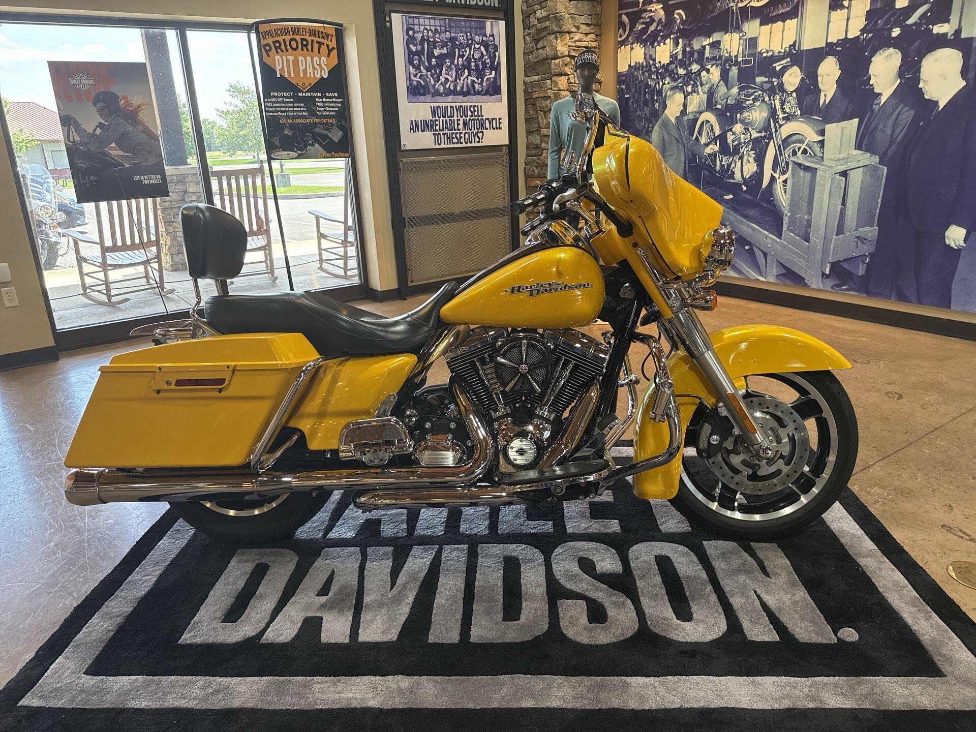 2013 Harley-Davidson Street Glide in Mechanicsburg, PA