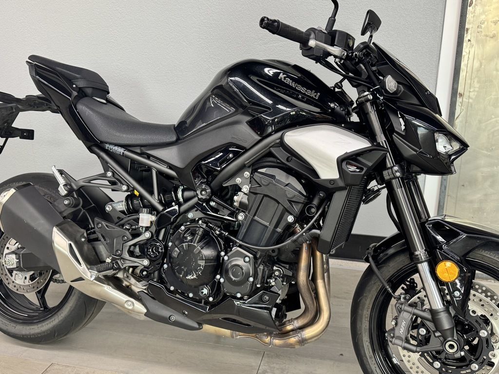2025 Kawasaki Z900 ABS Metallic Spark Black/Metallic Carbon Gray ABS in Reno, NV