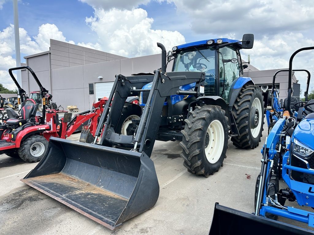 2016 New Holland T6.175 in Fort Worth, TX