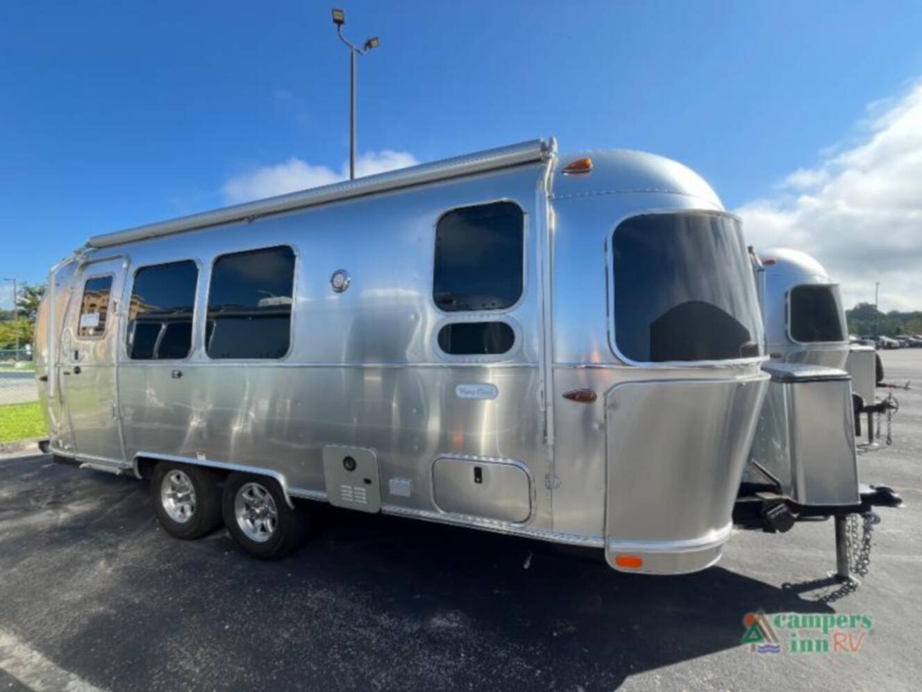 A photo of this 2021 Airstream Flying Cloud 23FBQ