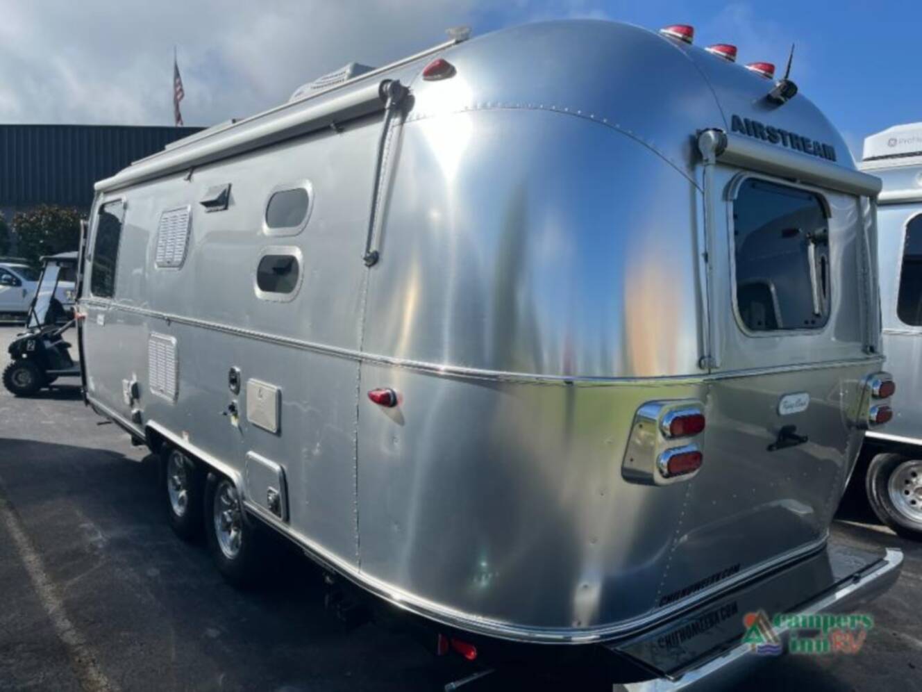 A photo of this 2021 Airstream Flying Cloud 23FBQ