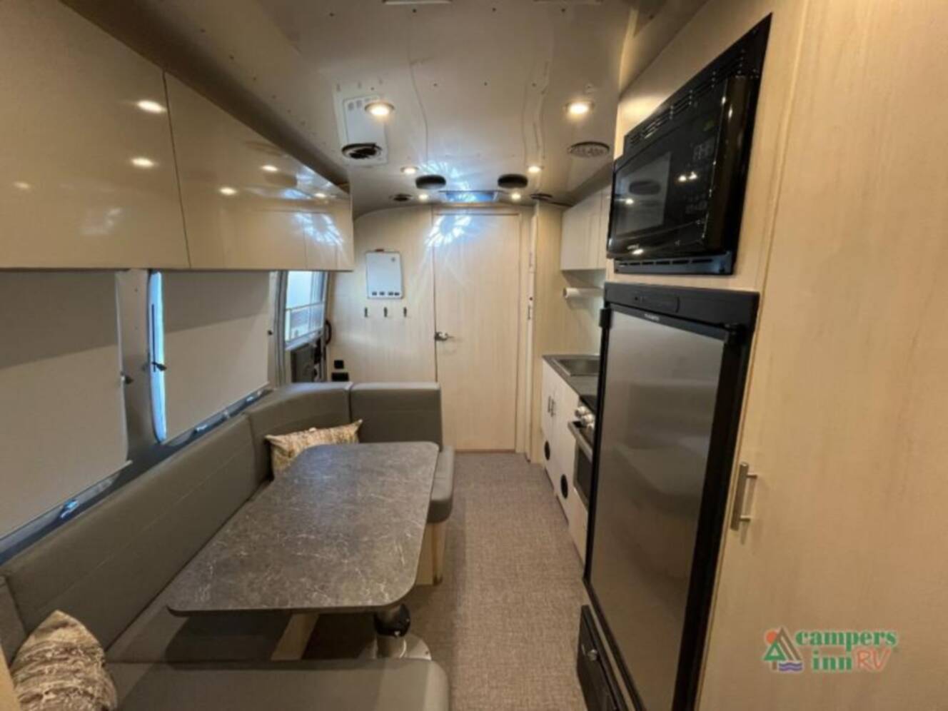 A photo of this 2021 Airstream Flying Cloud 23FBQ