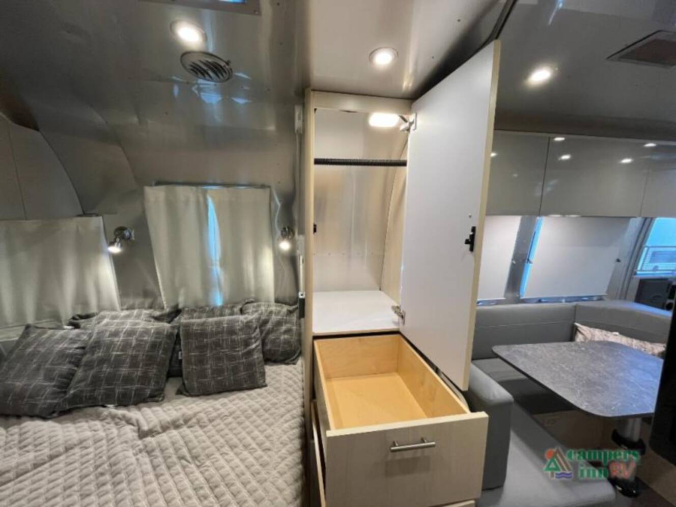 A photo of this 2021 Airstream Flying Cloud 23FBQ