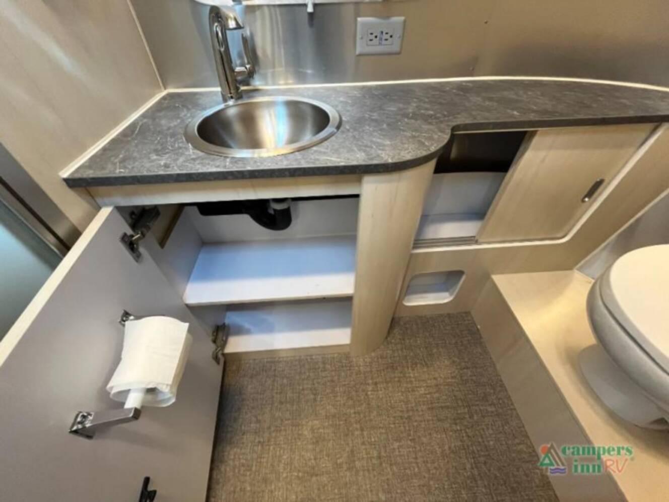 A photo of this 2021 Airstream Flying Cloud 23FBQ