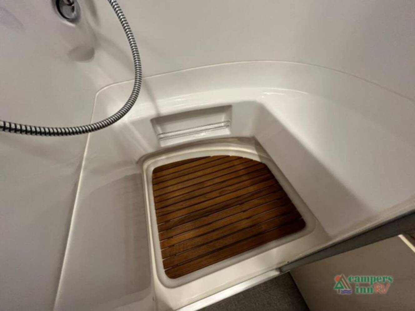 A photo of this 2021 Airstream Flying Cloud 23FBQ