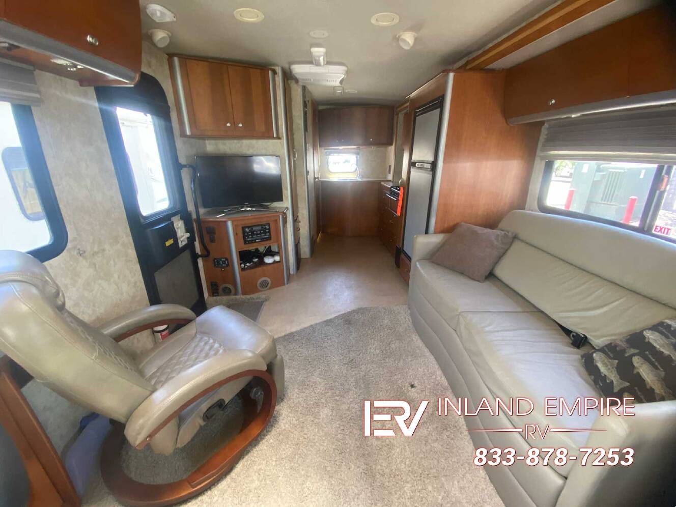 A photo of this 2009 Itasca Navion 24A