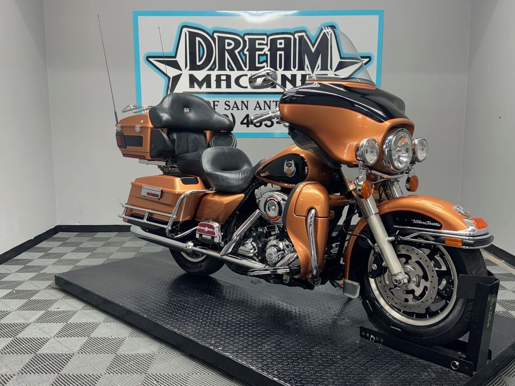 2008 Harley-Davidson® FLHTCU - Electra Glide® Ultra Classic® 105th Annivers ULTRA CLASSIC FLHTCU in San Antonio, TX