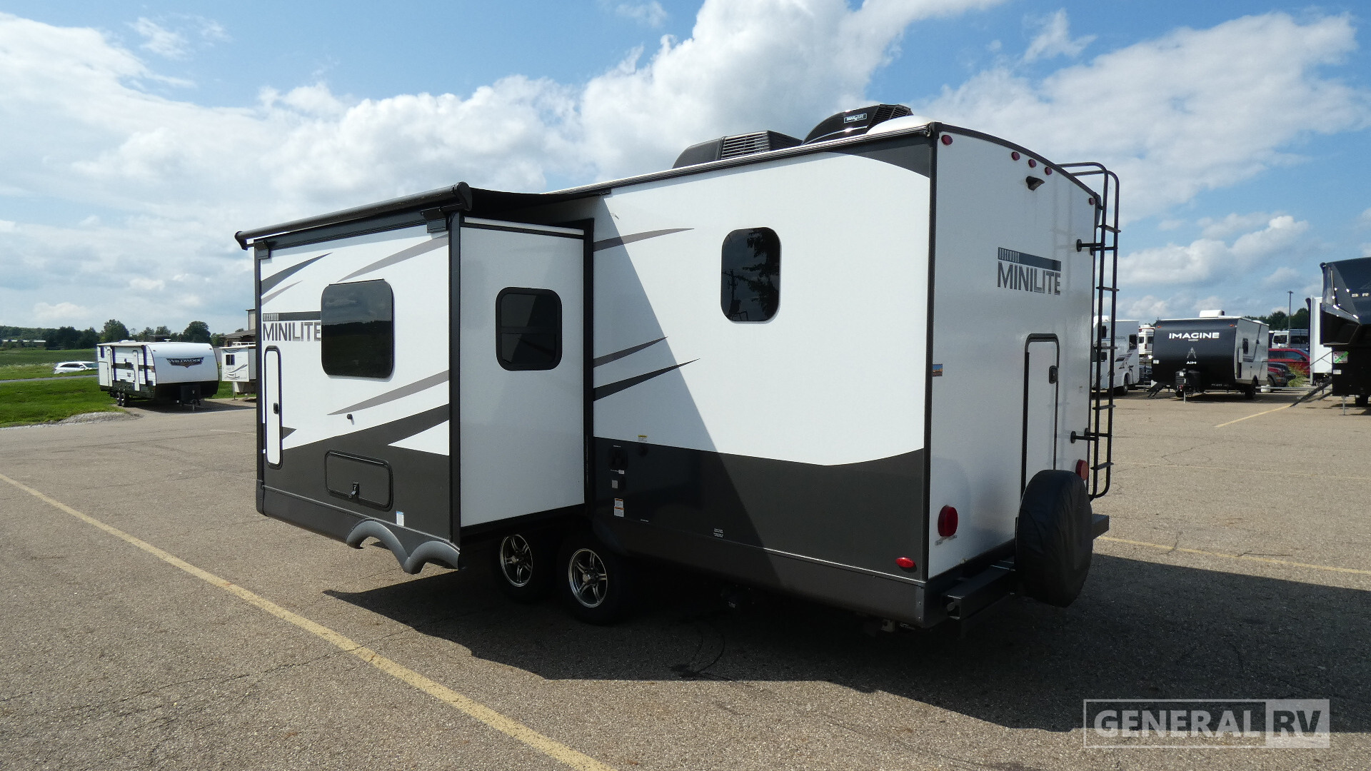 2025 Forest River Rockwood Mini lite 2509S in north canton OH