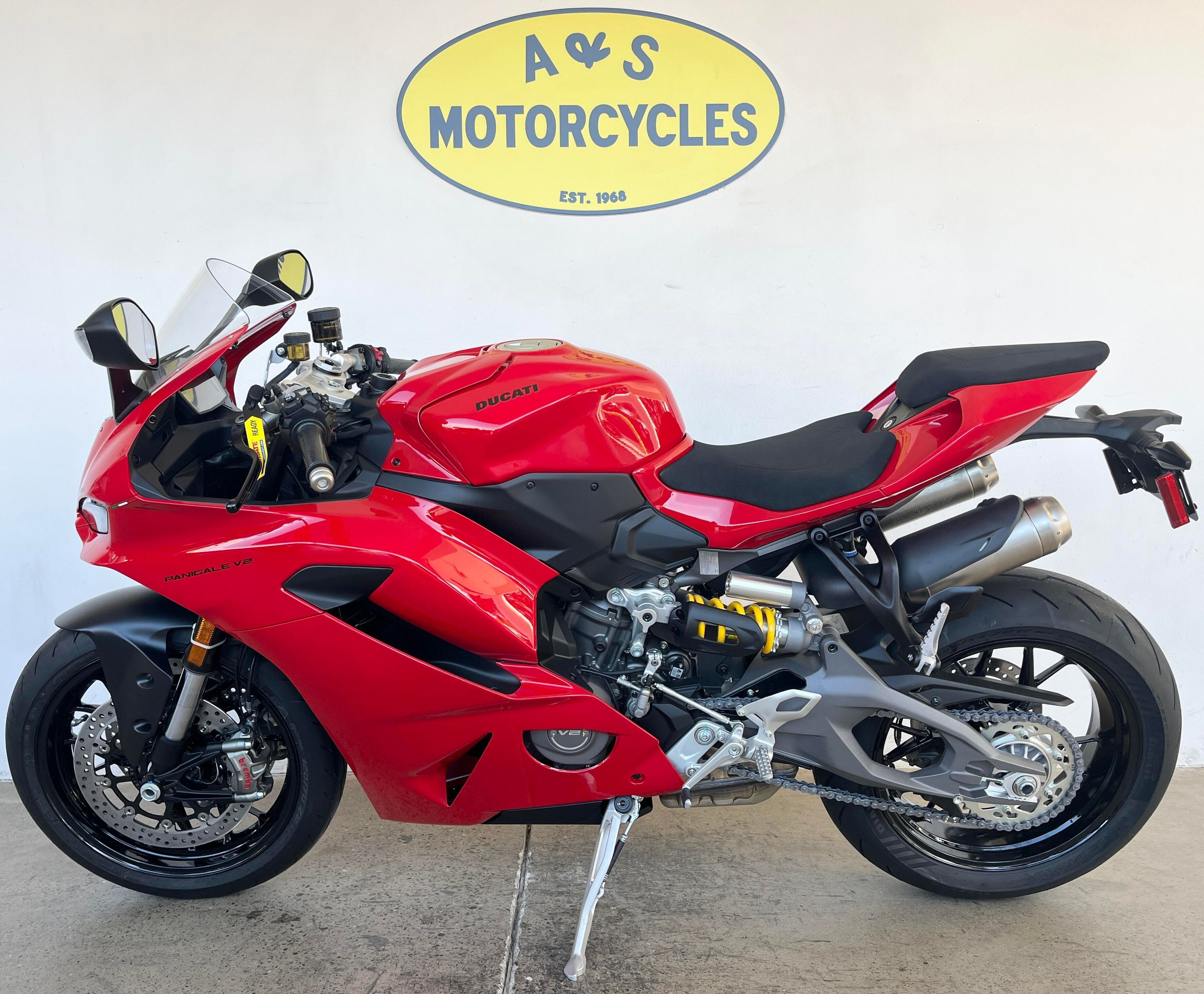 2027 Ducati PANIGALE V2 V2 in Roseville, CA