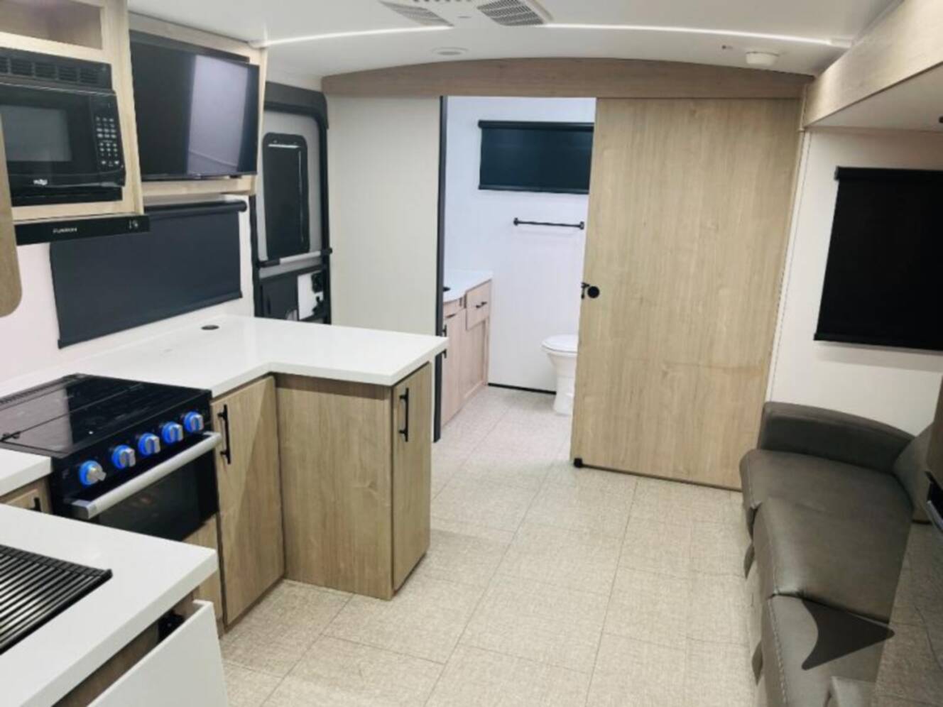 A photo of this 2025 Grand Design Imagine 2300MK