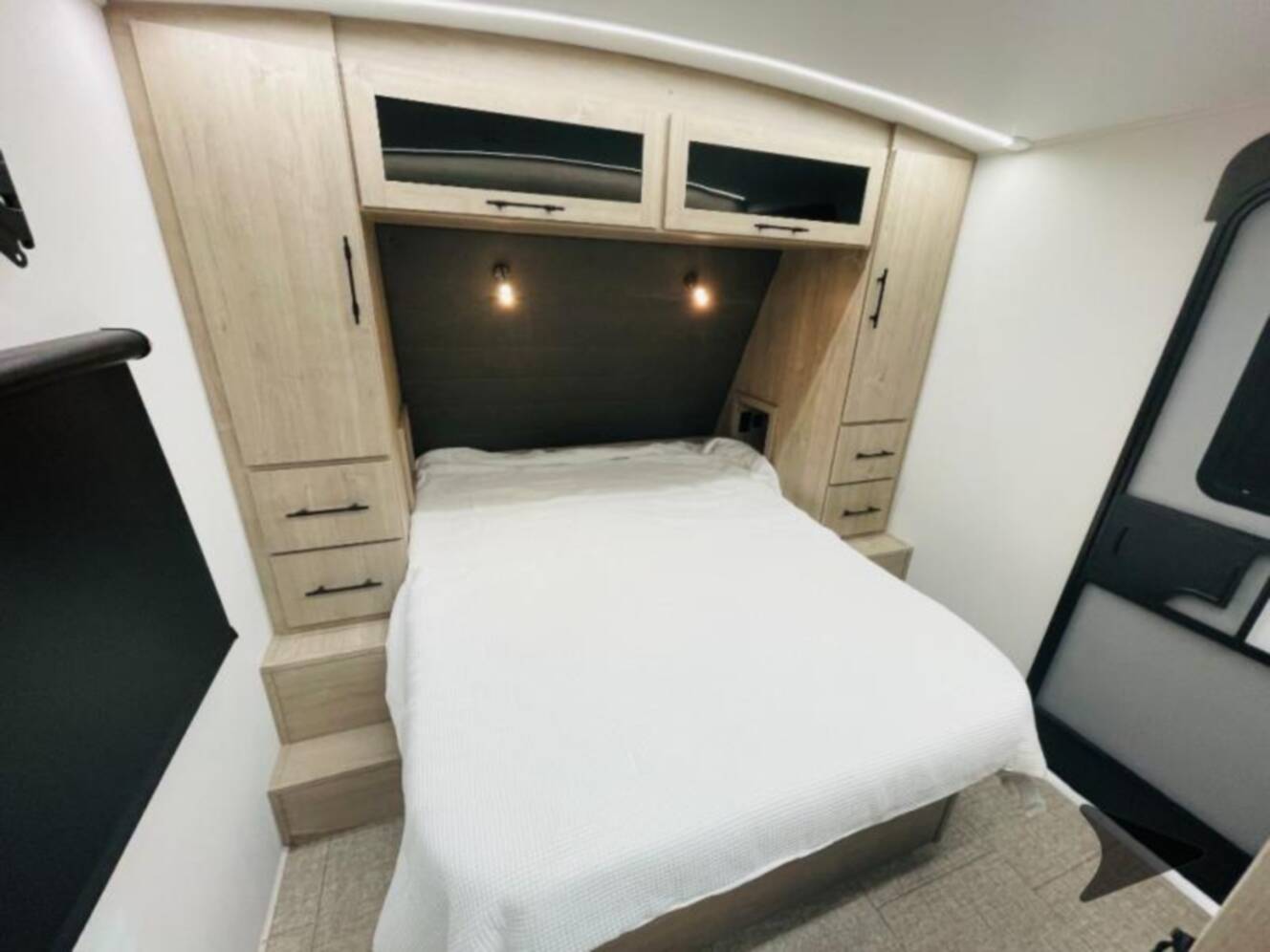 A photo of this 2025 Grand Design Imagine 2300MK