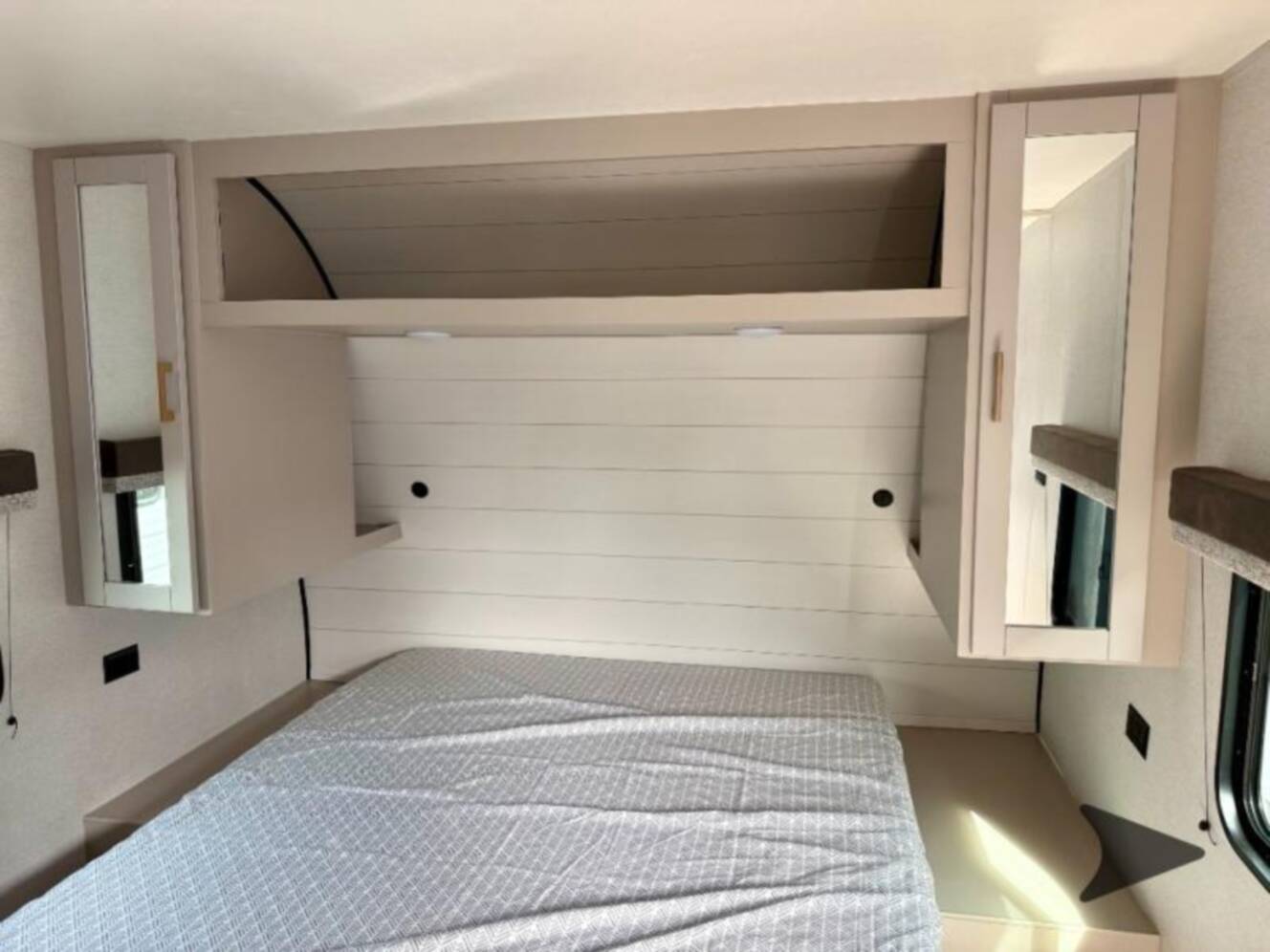 A photo of this 2027 Jayco Jay Flight SLX 260BHW BAJA