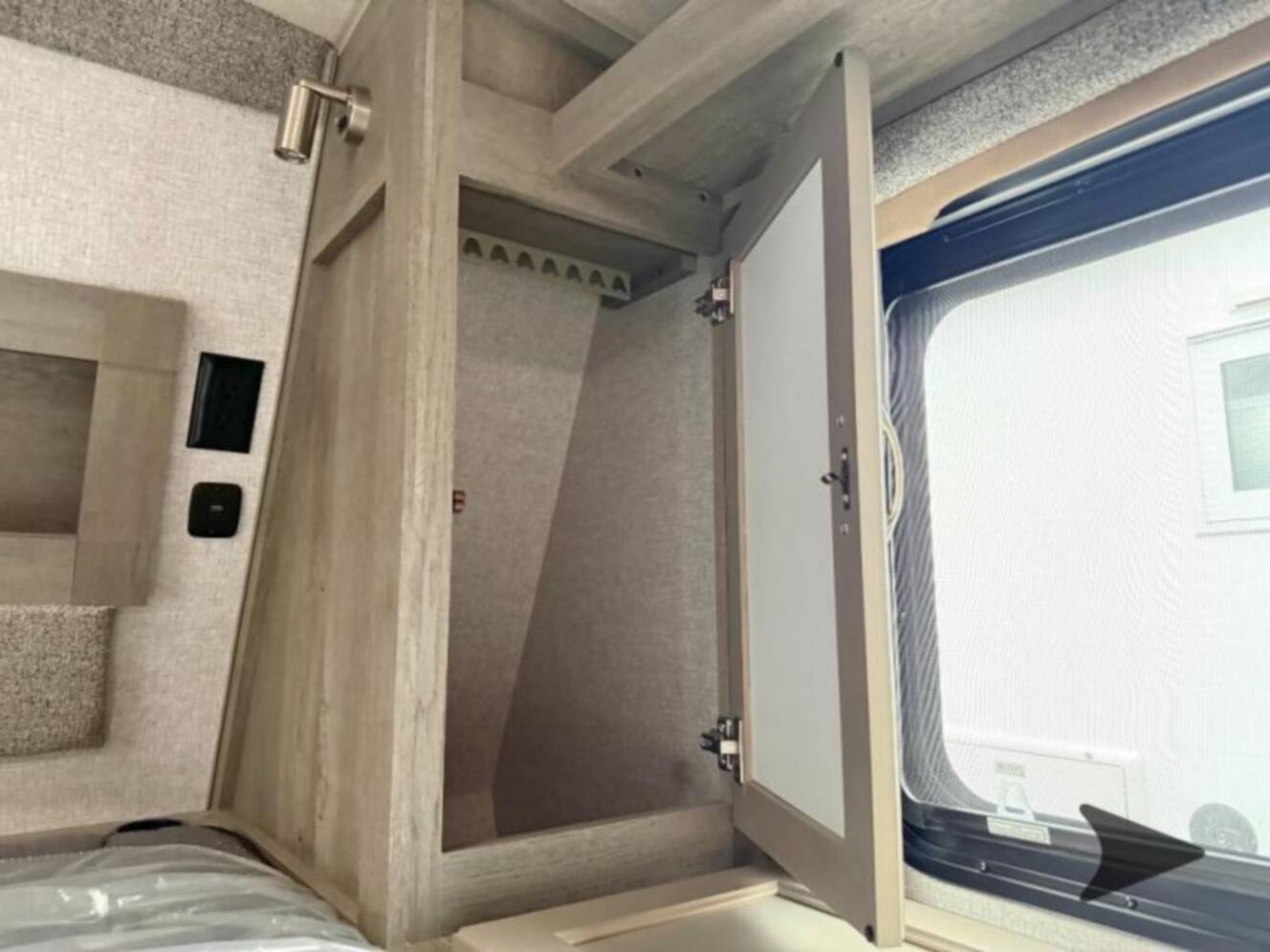A photo of this 2027 Northwood Arctic Fox 990