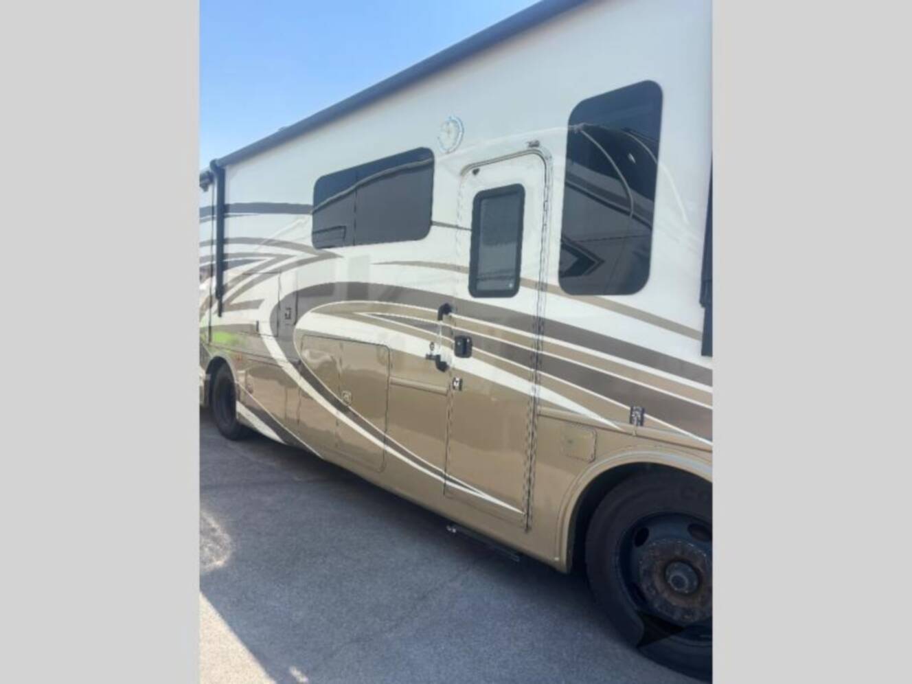 A photo of this 2014 Thor Motor Coach Palazzo 33.2