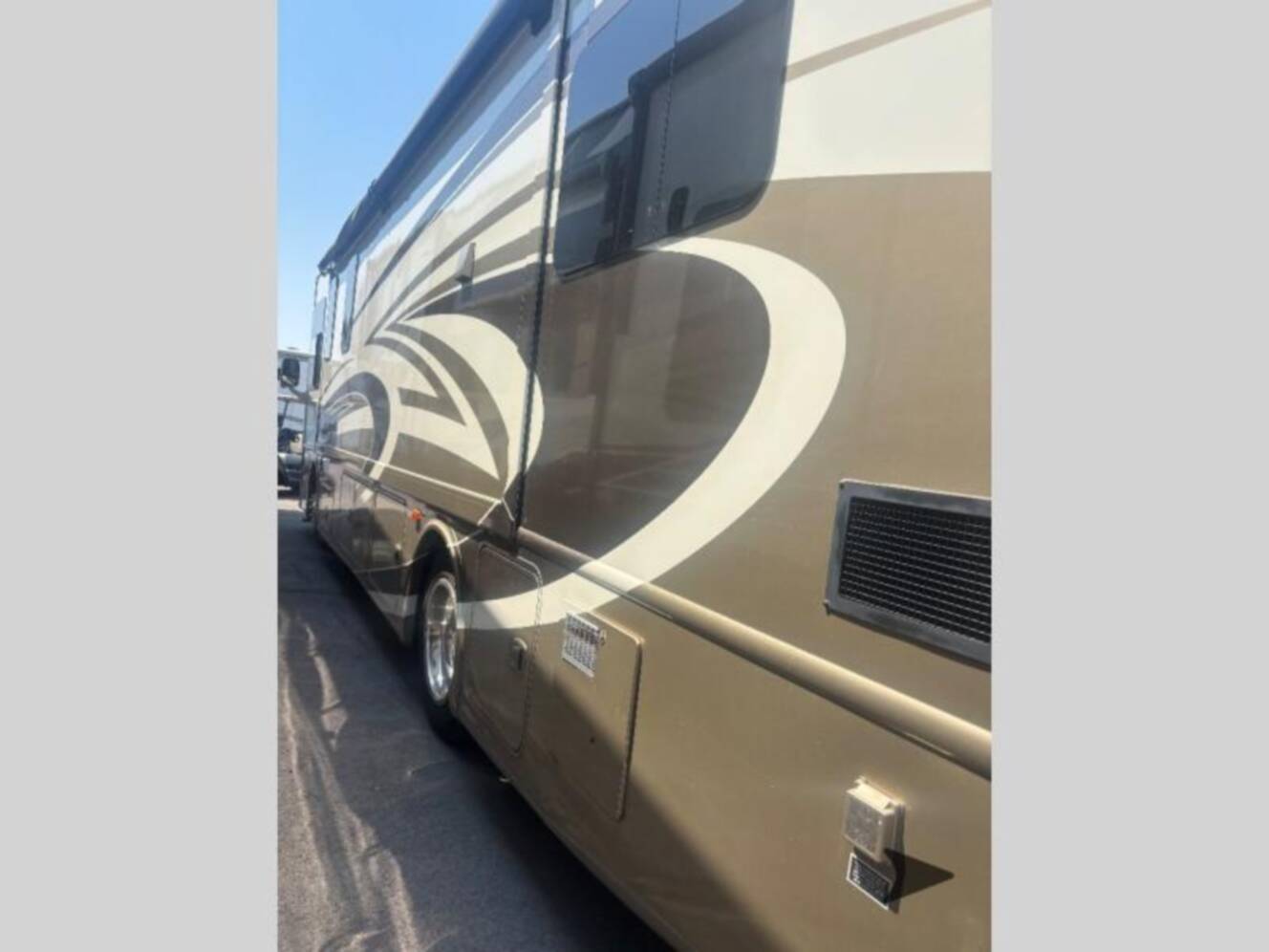 A photo of this 2014 Thor Motor Coach Palazzo 33.2