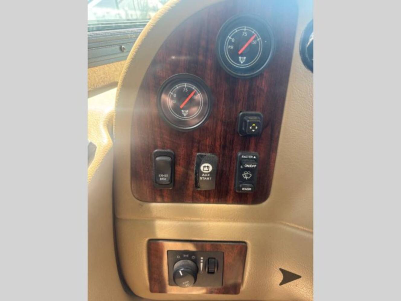 A photo of this 2014 Thor Motor Coach Palazzo 33.2