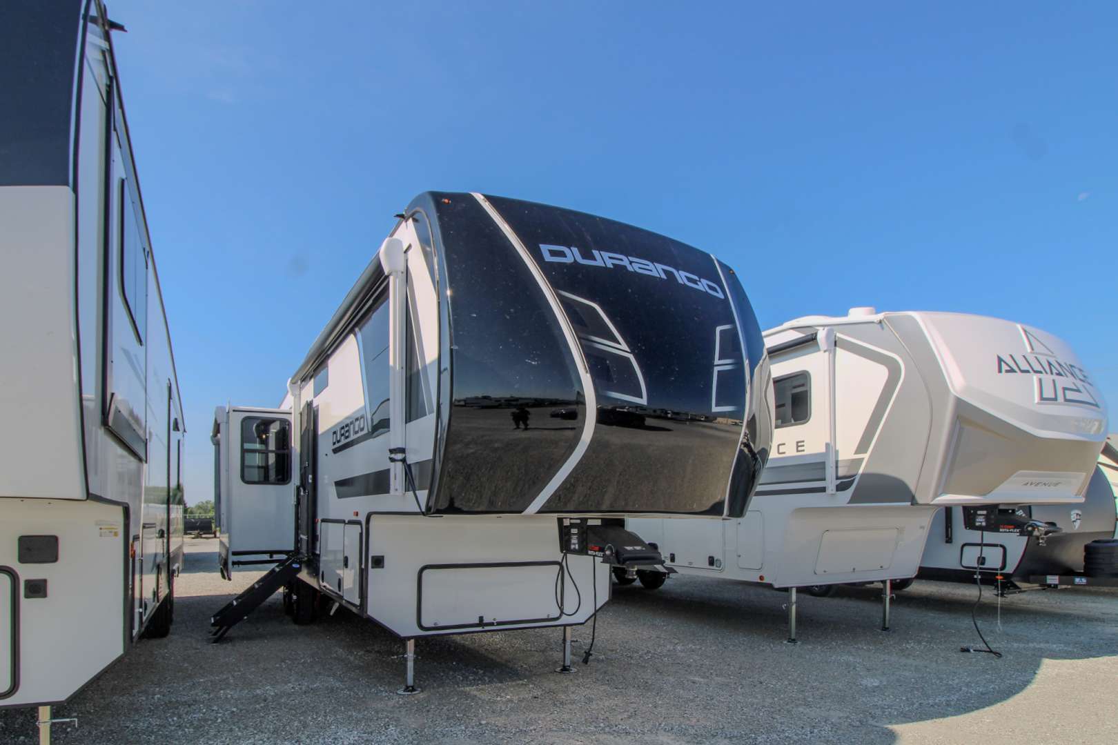 2027 Kz Durango 301RLT in clinton MO