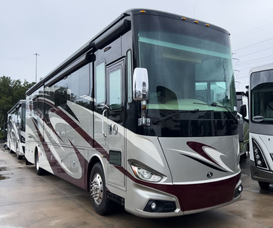 2018 Tiffin PHAETON 40IH in sanford FL