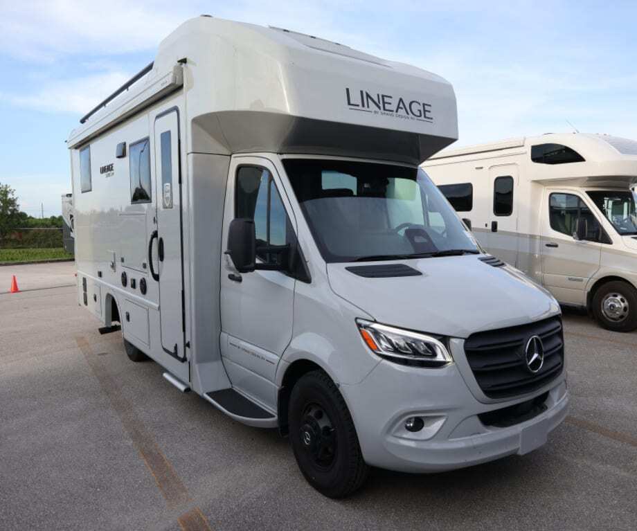 2027 Grand Design LINEAGE SERIES M 25FW-FBP in port st. lucie FL