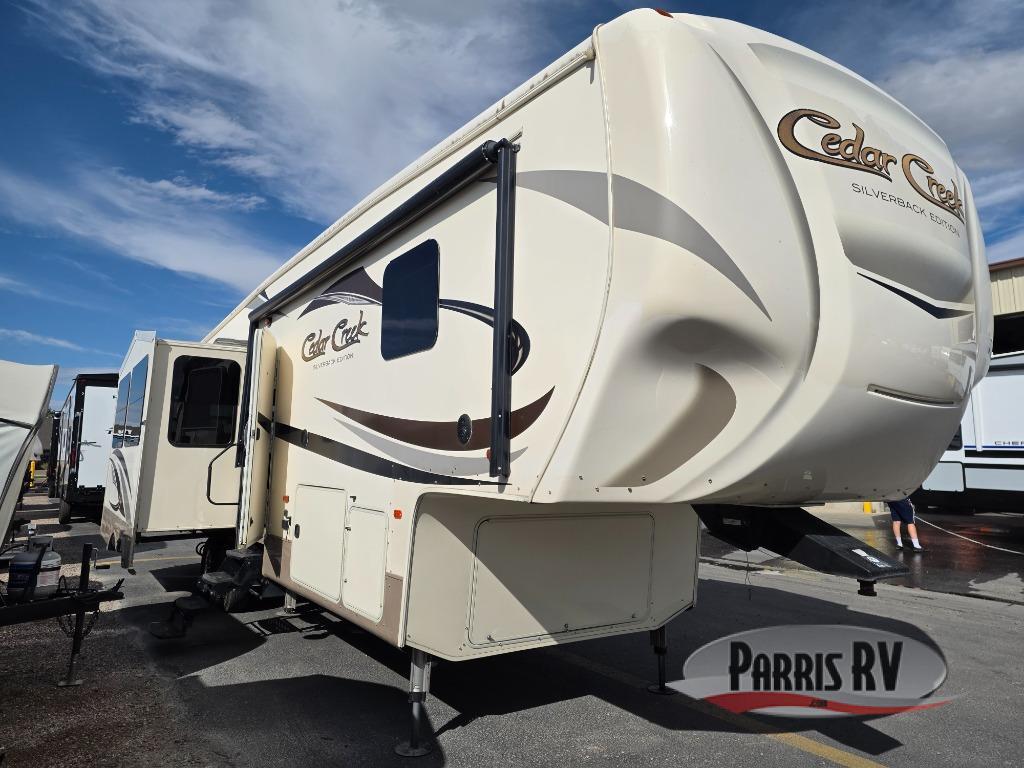 2016 Forest River Rv Cedar Creek Silverback 33IK in chubbuck ID
