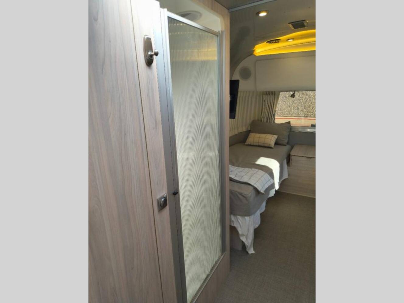 A photo of this 2020 Airstream Globetrotter 27FB Twin