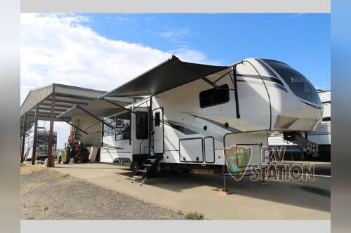 2021 Alliance Rv Paradigm 310RL in tyler TX