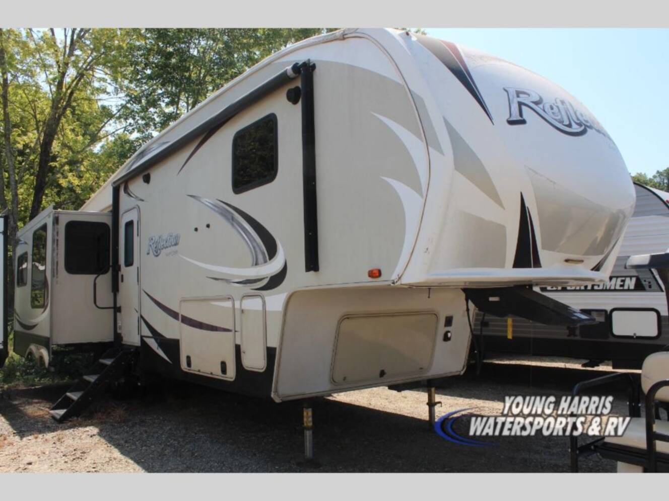 A photo of this 2016 Grand Design Reflection 337RLS