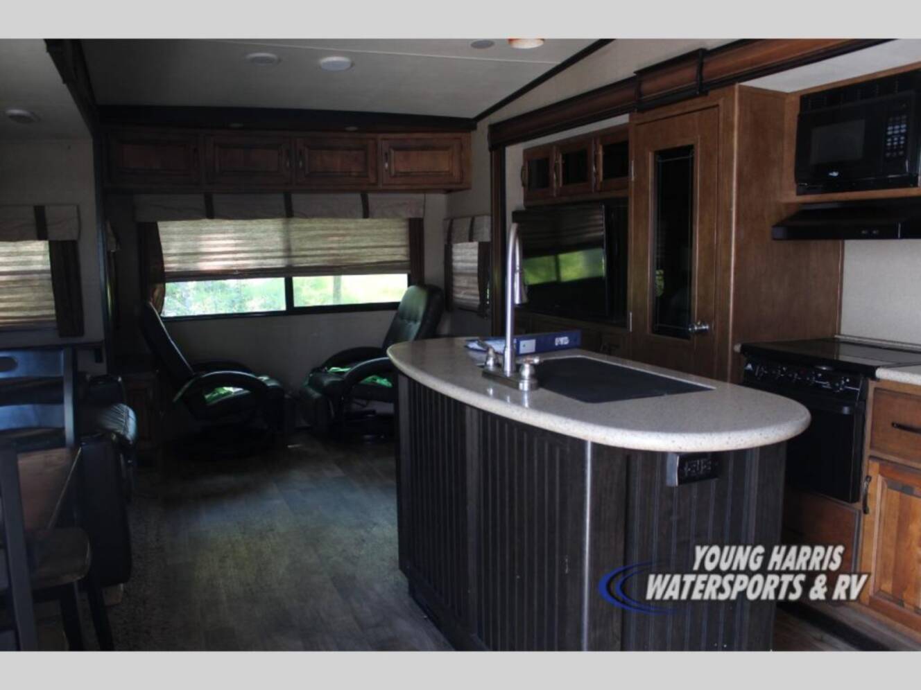 A photo of this 2016 Grand Design Reflection 337RLS