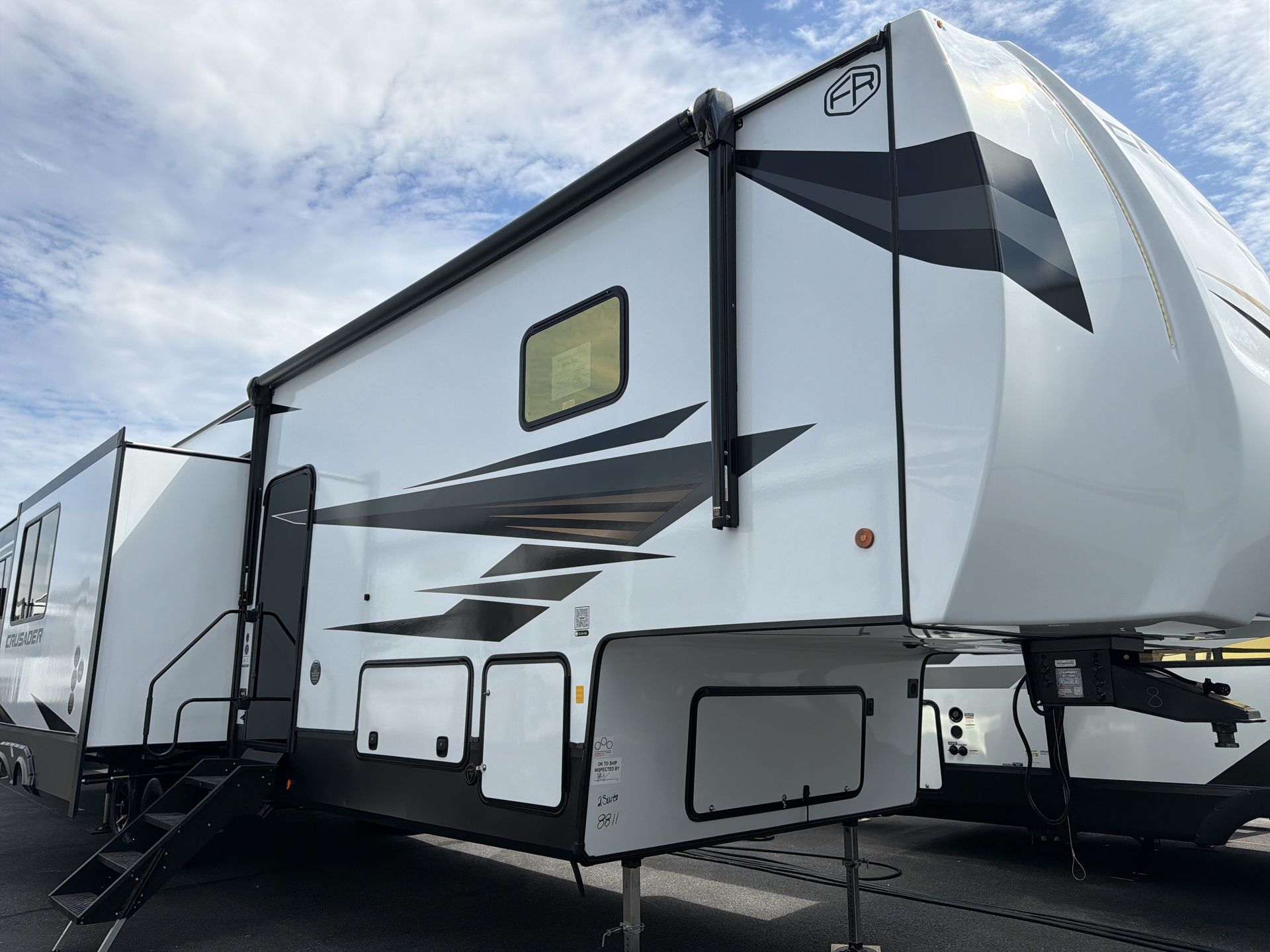 2027 Prime Time Crusader 2SUITE in manheim PA