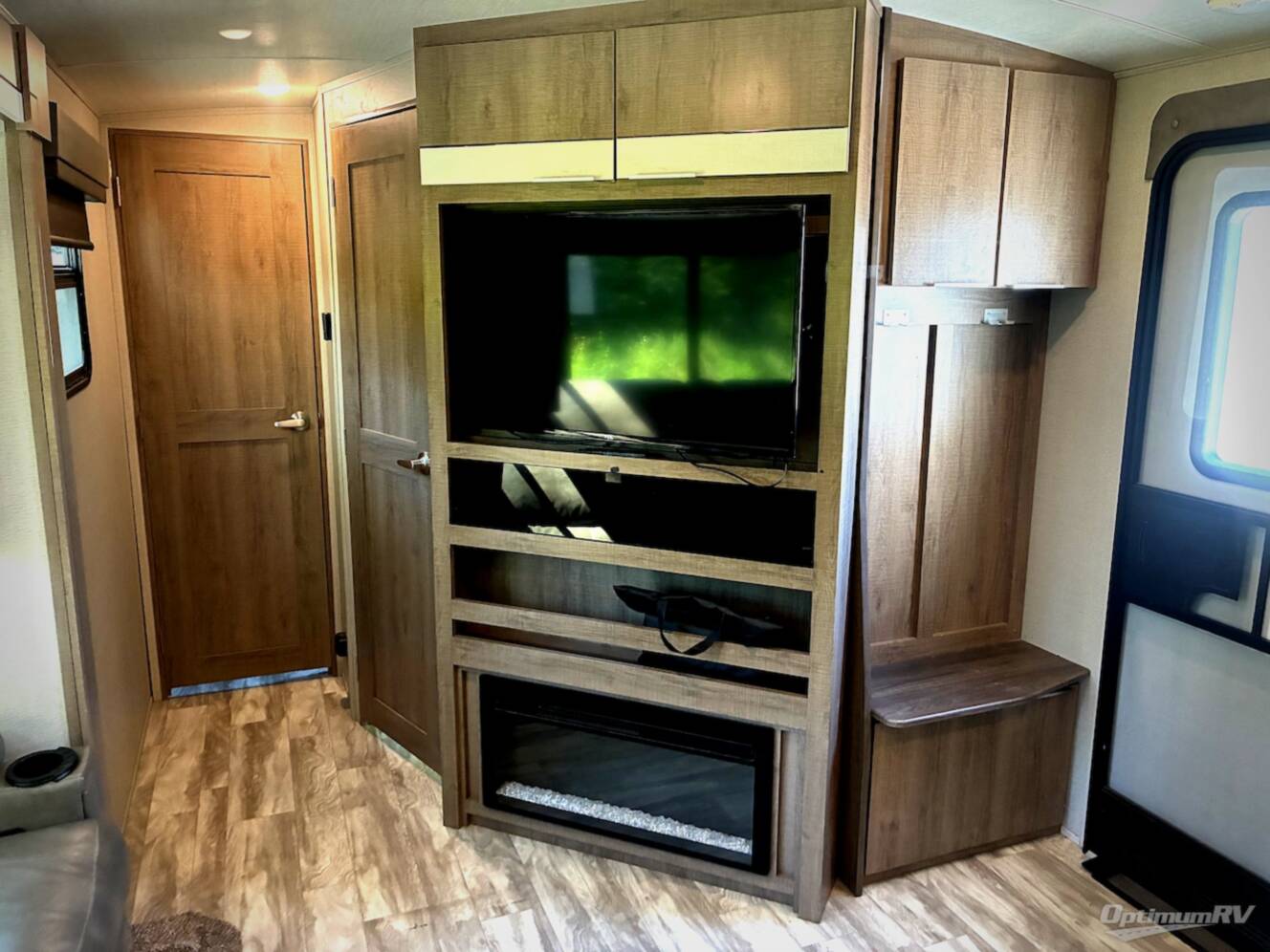 A photo of this 2020 Grand Design Imagine 3250BH