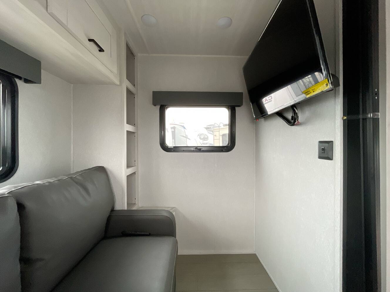 A photo of this 2024 East To West ENTRADA M-CLASS 24RL
