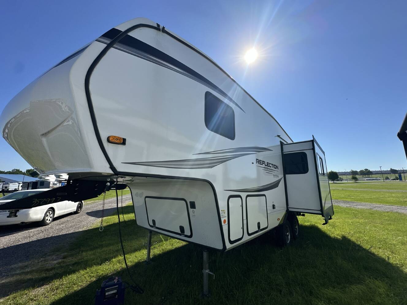 A photo of this 2025 Grand Design REFLECTION 100 SERIES 22RK