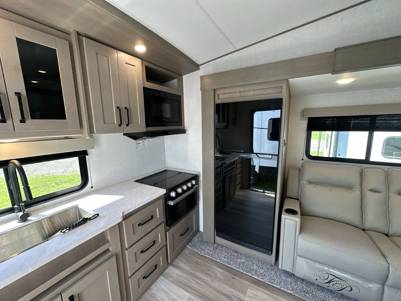 A photo of this 2025 Grand Design REFLECTION 100 SERIES 22RK