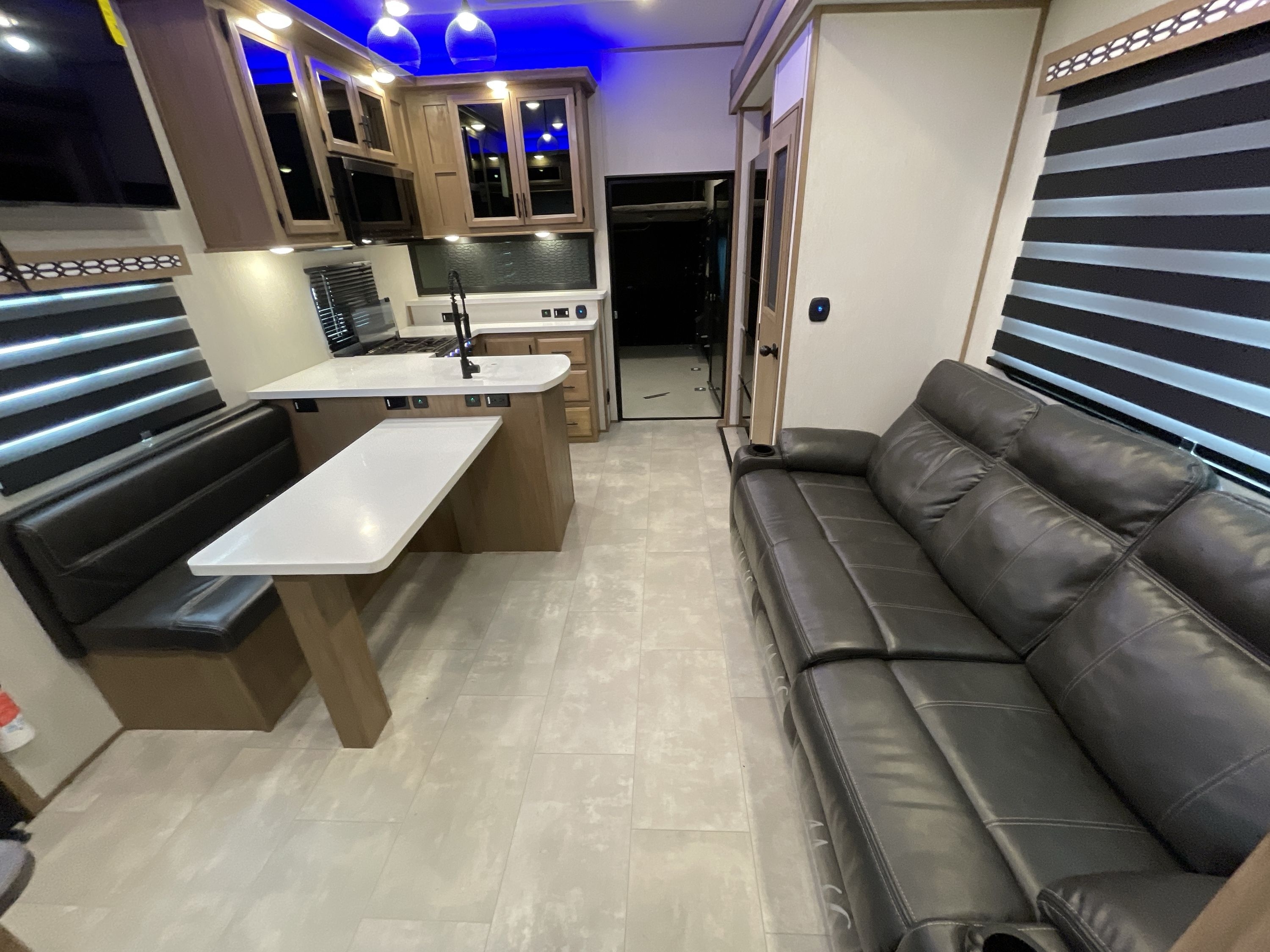 2023 Forest River ROGUE ARMORED 371A13 in grain valley MO